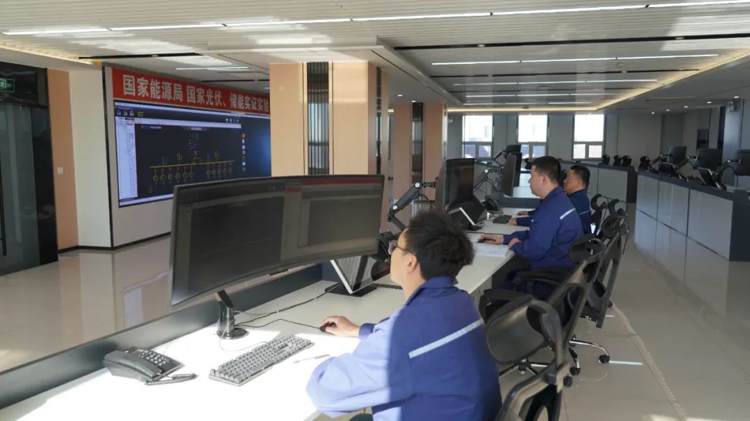 儲(chǔ)能資訊  全球首個(gè)光伏、儲(chǔ)能戶外實(shí)證實(shí)驗(yàn)平臺(tái)2022年度數(shù)據(jù)成果發(fā)布3.jpg
