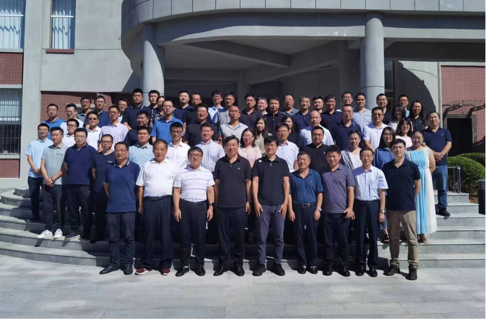 企業(yè)資訊  中鈉儲能應(yīng)邀參加《箱式液流電池儲能系統(tǒng)技術(shù)條件》等3項能源行業(yè)標(biāo)準(zhǔn)工作組會1.jpg